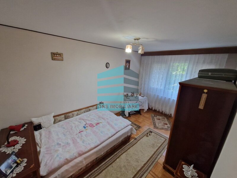 Titan, Liviu Rebreanu, 5 minute metrou, 3 camere