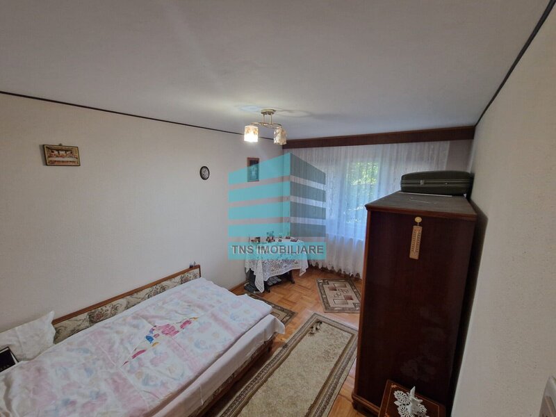 Titan, Liviu Rebreanu, 5 minute metrou, 3 camere