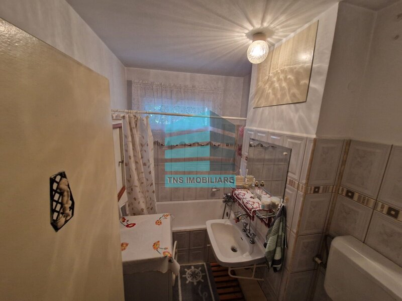 Titan, Liviu Rebreanu, 5 minute metrou, 3 camere