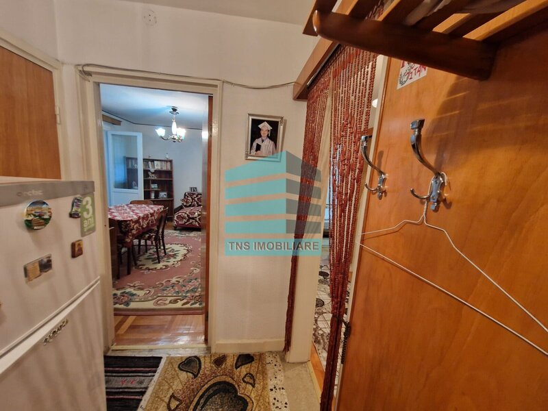 Titan, Liviu Rebreanu, 5 minute metrou, 3 camere