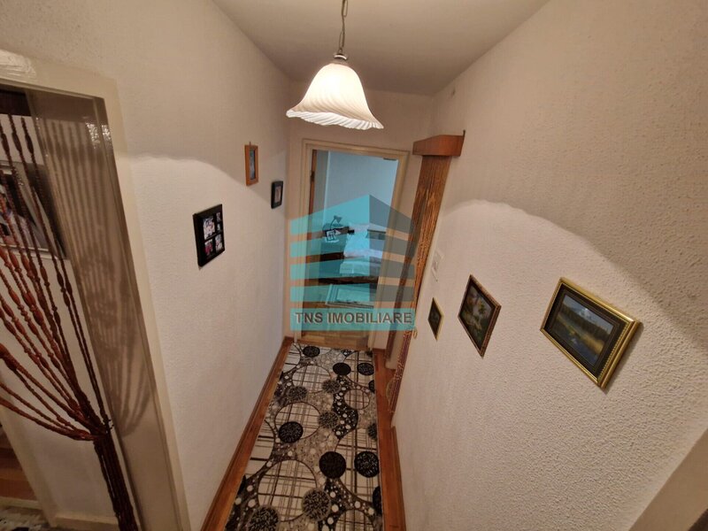 Titan, Liviu Rebreanu, 5 minute metrou, 3 camere