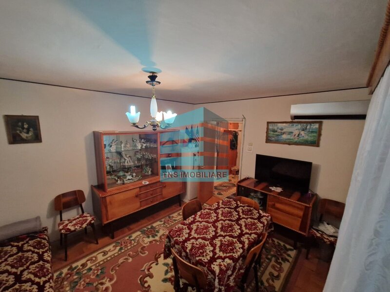 Titan, Liviu Rebreanu, 5 minute metrou, 3 camere