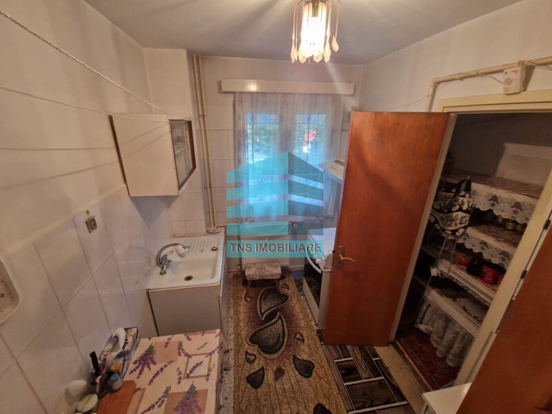 Titan, Liviu Rebreanu, 5 minute metrou, 3 camere